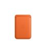 Кожаный кошелёк FineWoven с MagSafe для iPhone 16 Plus, оранжевый