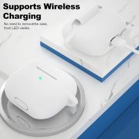 Белый силиконовый чехол Protective Silicone для AirPods 3