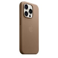 Накладка Apple FineWoven Case с MagSafe для iPhone 15 Pro, коричневый